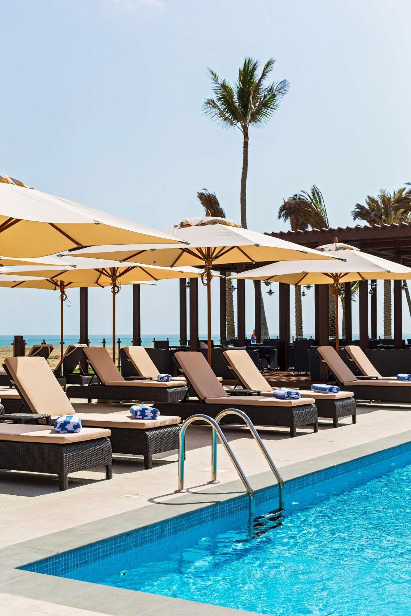 Park Inn By Radisson Hotel And Residence Duqm Buitenkant foto