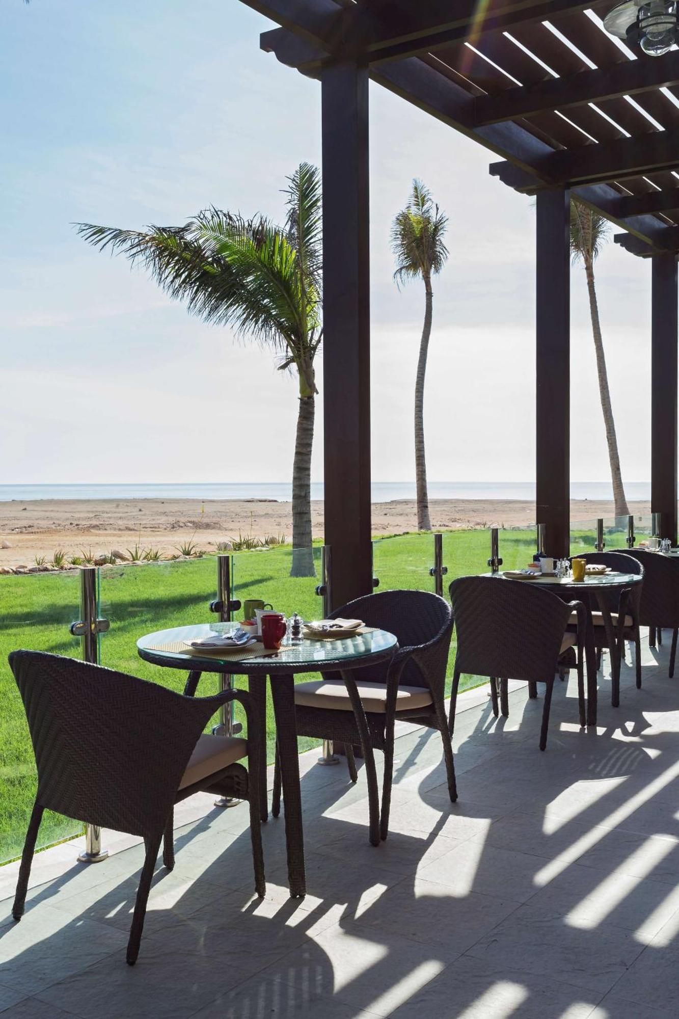 Park Inn By Radisson Hotel And Residence Duqm Buitenkant foto