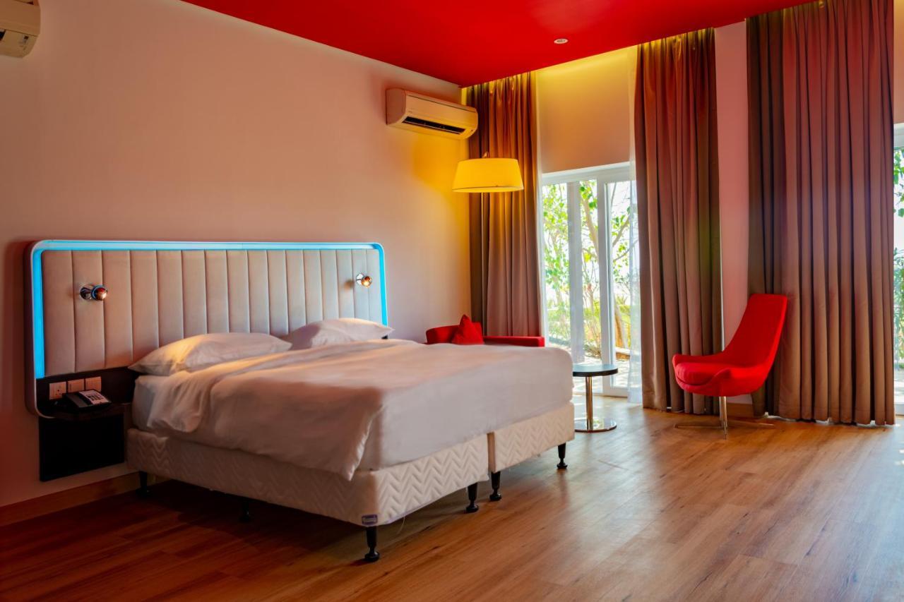 Park Inn By Radisson Hotel And Residence Duqm Buitenkant foto