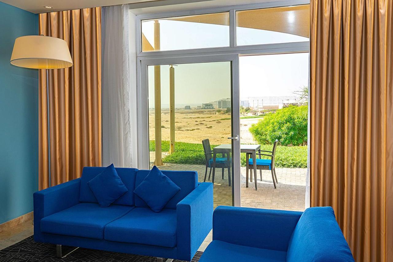 Park Inn By Radisson Hotel And Residence Duqm Buitenkant foto