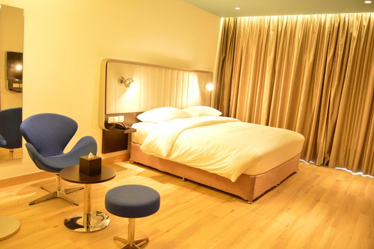 Park Inn By Radisson Hotel And Residence Duqm Buitenkant foto