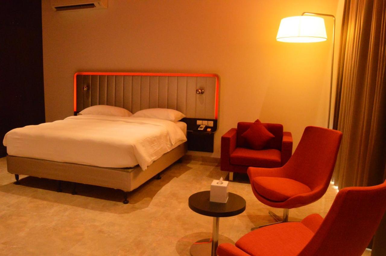 Park Inn By Radisson Hotel And Residence Duqm Buitenkant foto
