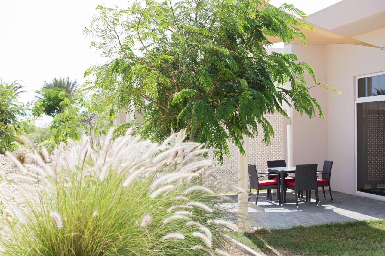 Park Inn By Radisson Hotel And Residence Duqm Buitenkant foto